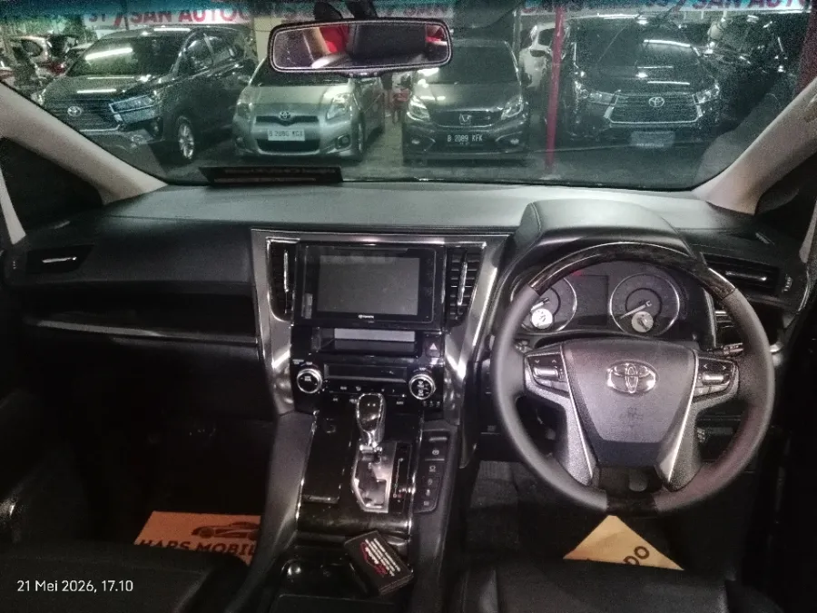 Foto Mobil Bekas Dashboard Toyota Vellfire 2.5 G tahun 2017