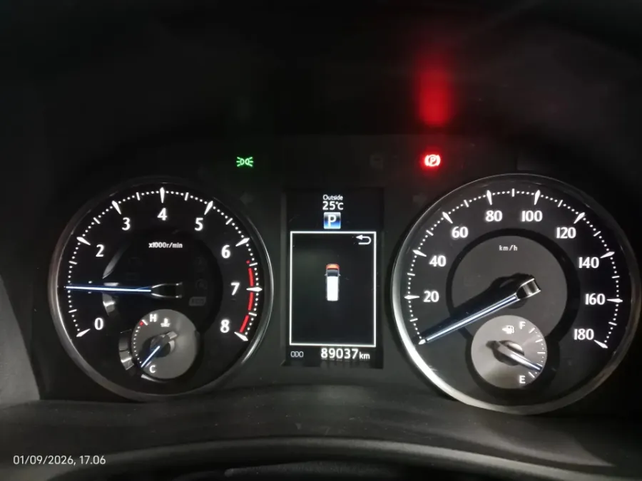 Foto Mobil Bekas Odometer Toyota Vellfire 2.5 G tahun 2017