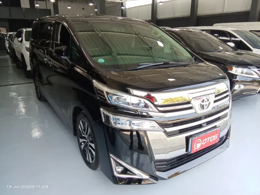Foto Mobil Bekas Kanan Depan Toyota Vellfire 2.5 G tahun 2019