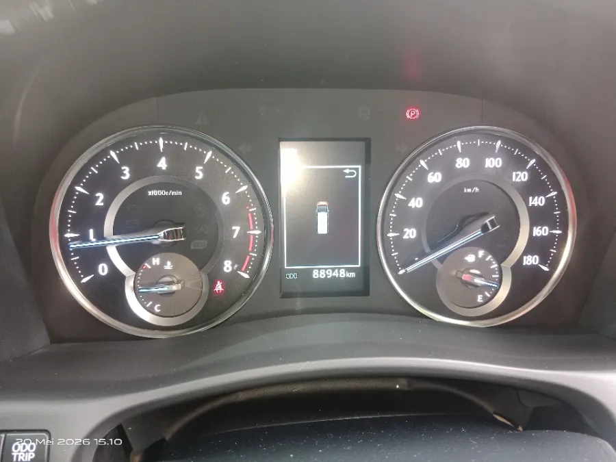 Foto Mobil Bekas Odometer Toyota Vellfire 2.5 G tahun 2021