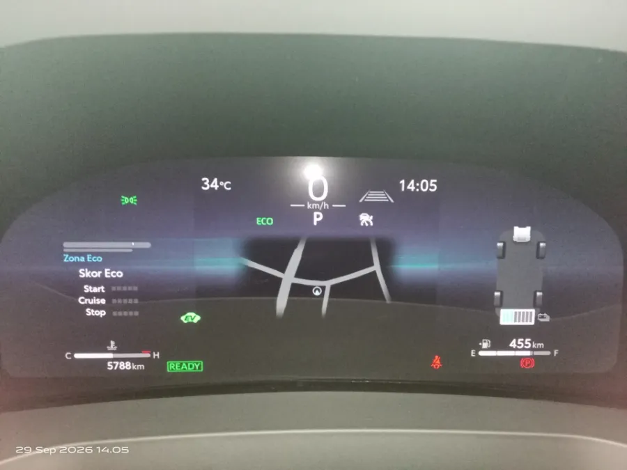 Foto Mobil Bekas Odometer Toyota Vellfire 2.5 HEV VIP tahun 2025