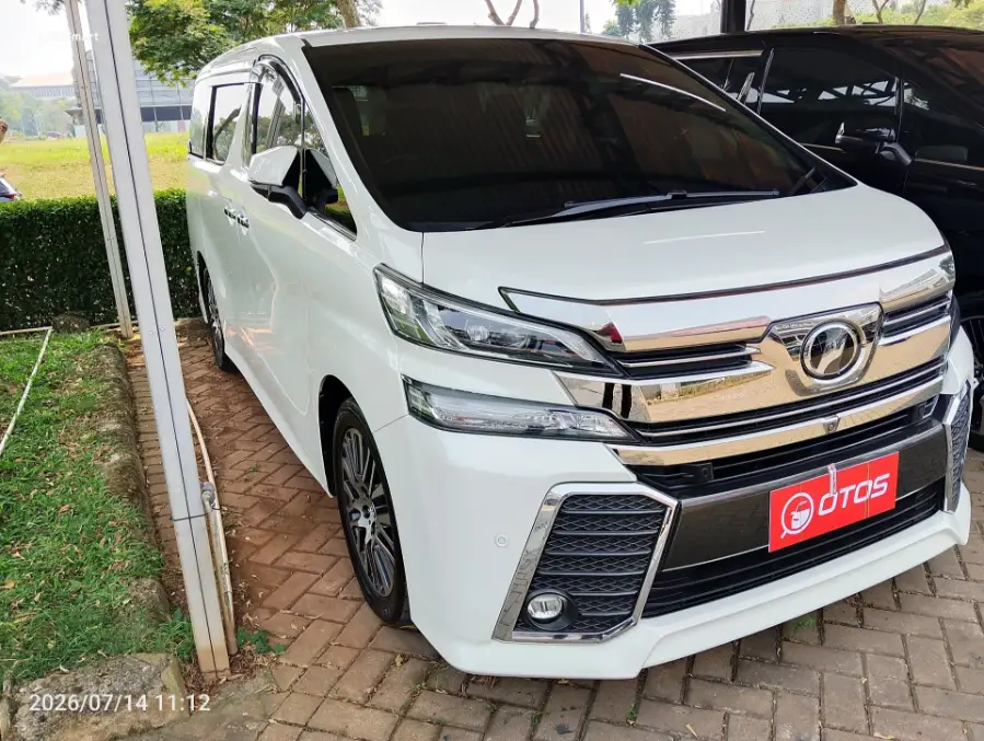 Foto Mobil Bekas Kanan Depan Toyota Vellfire 2.5 ZG tahun 2016