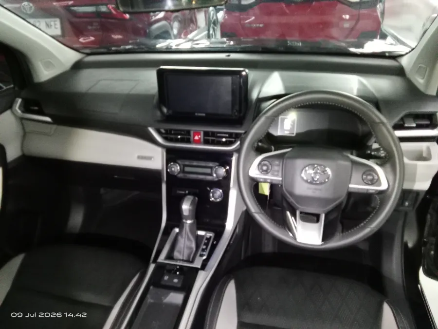 Foto Mobil Bekas Dashboard Toyota Veloz 1.5 Q tahun 2022