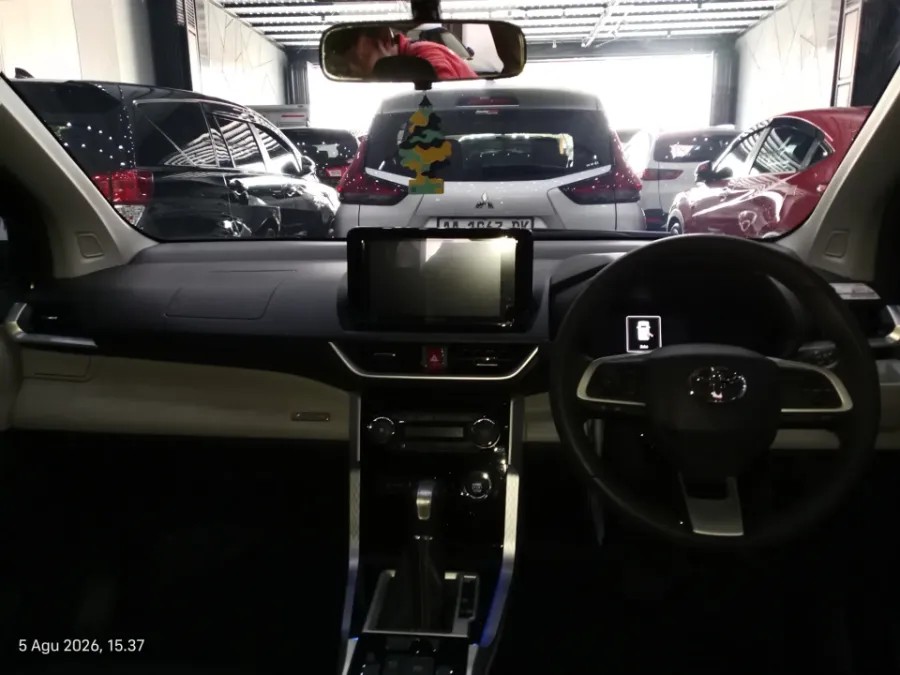 Foto Mobil Bekas Dashboard Toyota Veloz 1.5 Q tahun 2022