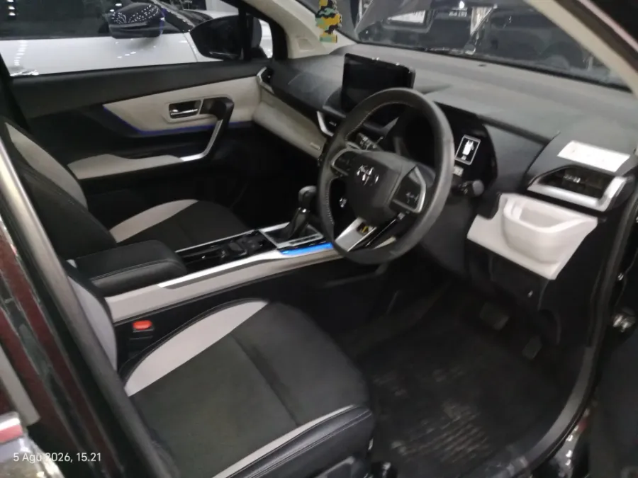 Foto Mobil Bekas Kabin Depan Toyota Veloz 1.5 Q tahun 2022