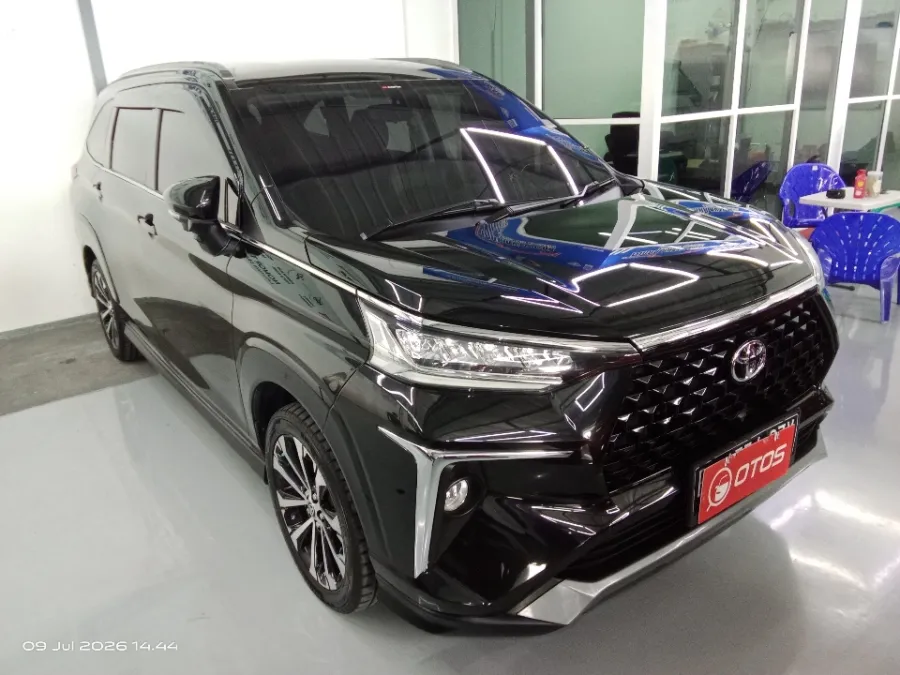 Foto Mobil Bekas Kanan Depan Toyota Veloz 1.5 Q tahun 2022
