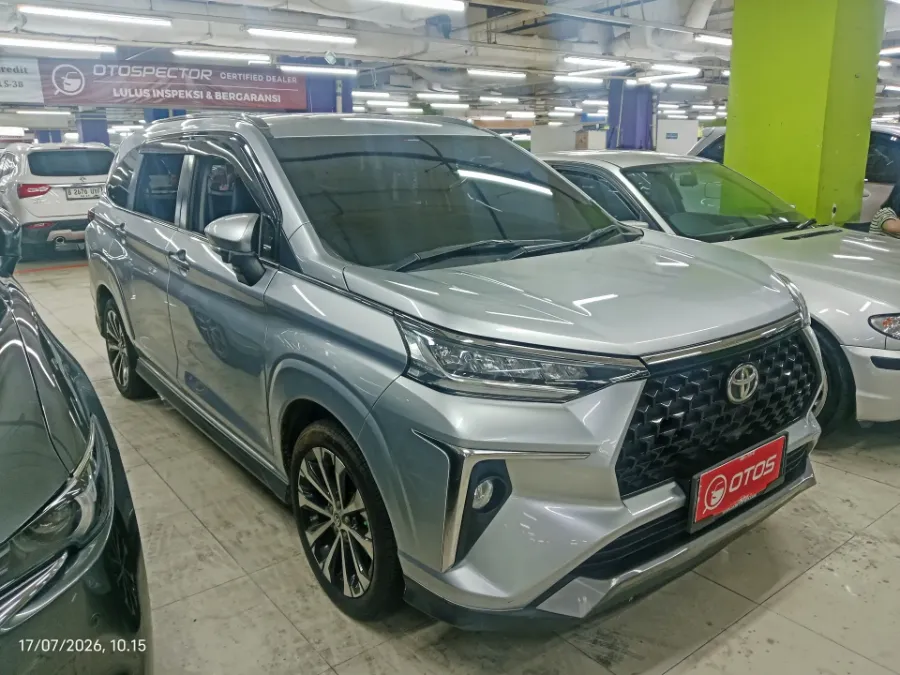 Foto Mobil Bekas Kanan Depan Toyota Veloz 1.5 Q tahun 2022