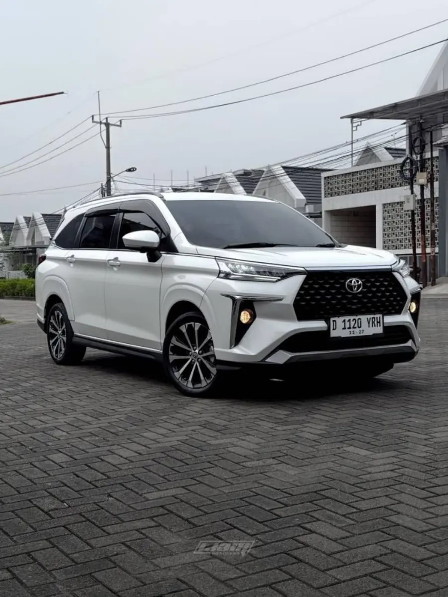 Foto Mobil Bekas Kanan Depan Toyota Veloz 1.5 Q tahun 2022