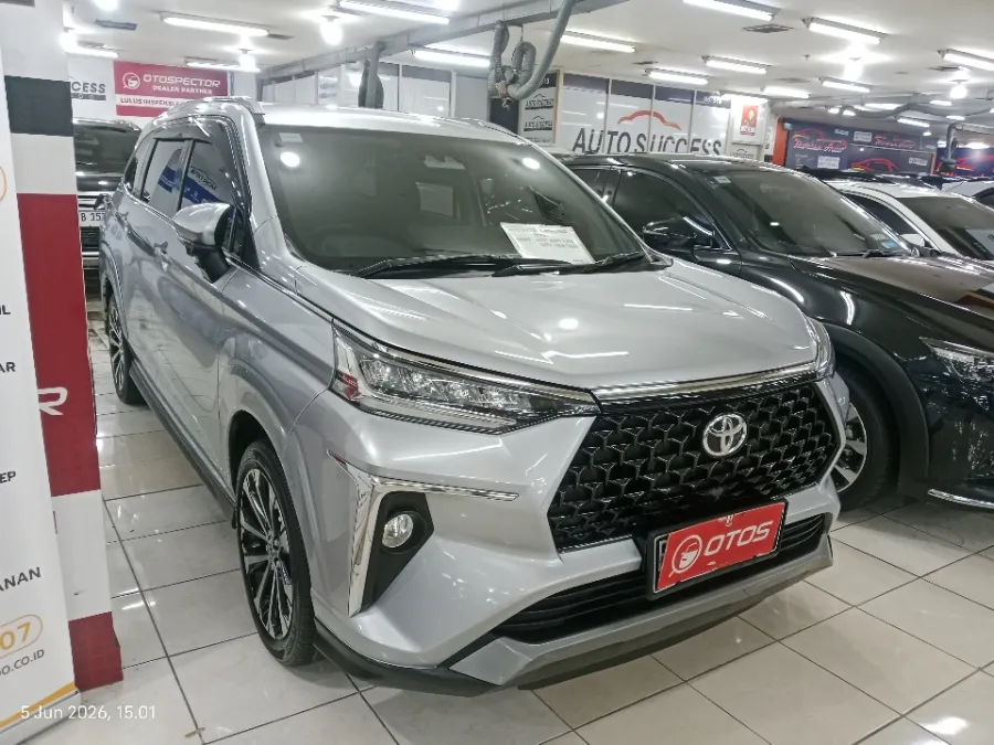 Foto Mobil Bekas Kanan Depan Toyota Veloz 1.5 Q tahun 2022