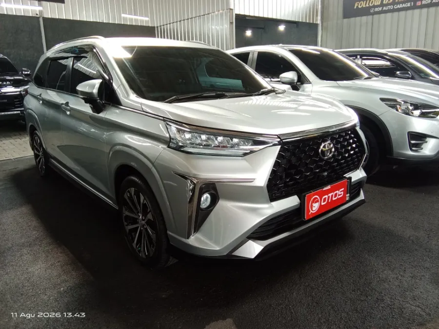 Foto Mobil Bekas Kanan Depan Toyota Veloz 1.5 Q tahun 2022