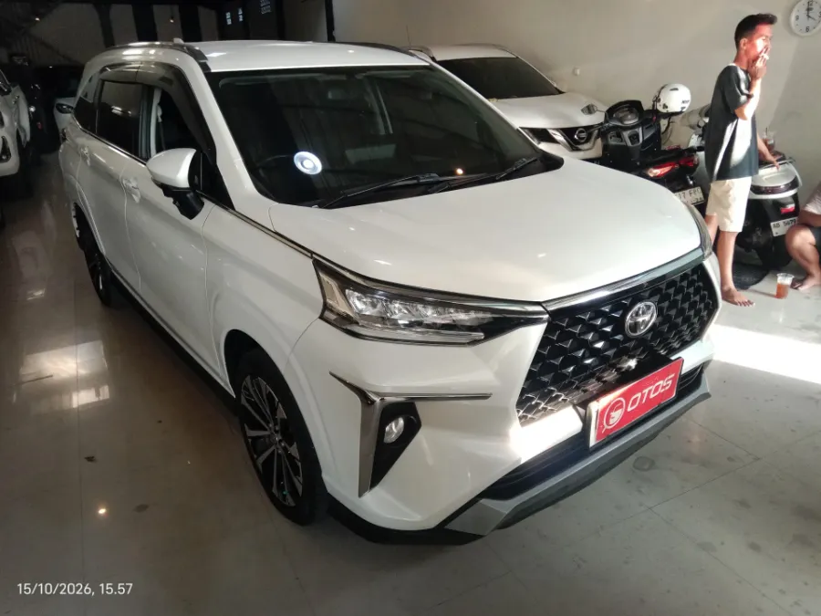 Foto Mobil Bekas Kanan Depan Toyota Veloz 1.5 Q tahun 2022