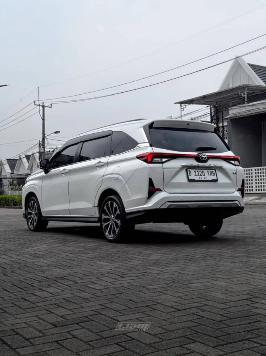 Foto Mobil Bekas Kiri Belakang Toyota Veloz 1.5 Q tahun 2022