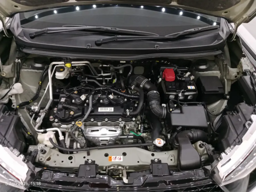 Foto Mobil Bekas Mesin Toyota Veloz 1.5 Q tahun 2022