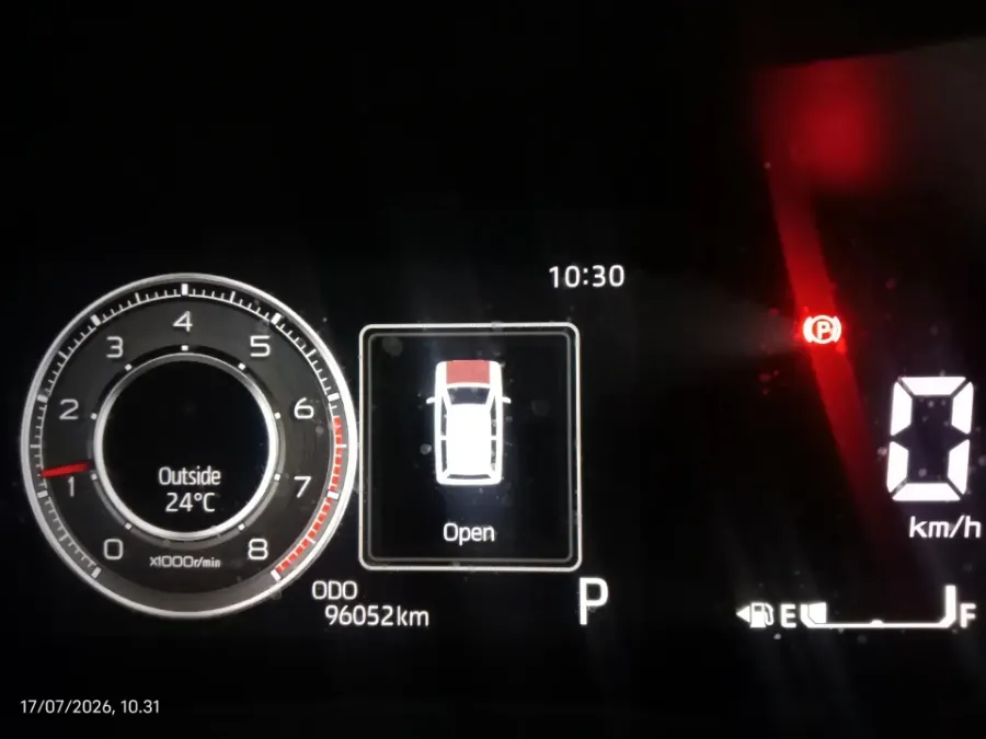 Foto Mobil Bekas Odometer Toyota Veloz 1.5 Q tahun 2022