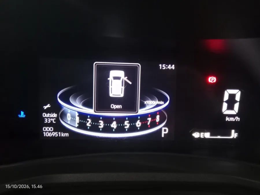 Foto Mobil Bekas Odometer Toyota Veloz 1.5 Q tahun 2022