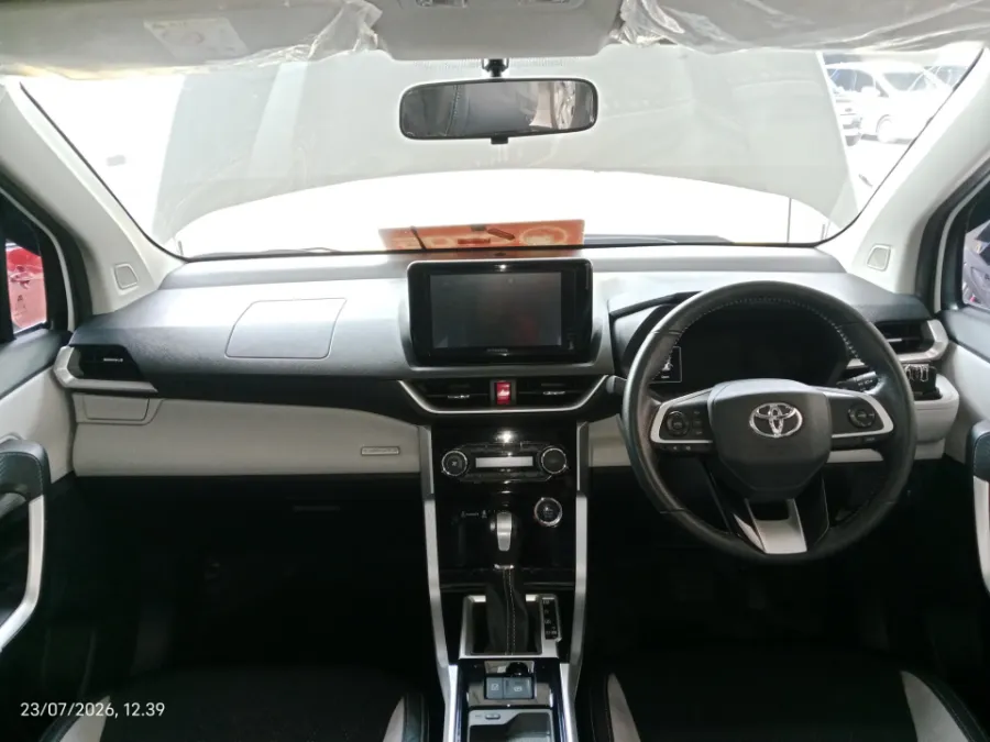 Foto Mobil Bekas Dashboard Toyota Veloz 1.5 Q tahun 2023