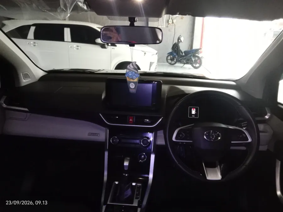 Foto Mobil Bekas Dashboard Toyota Veloz 1.5 Q tahun 2023