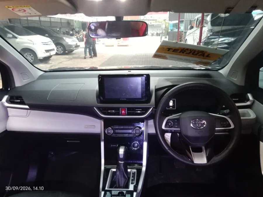 Foto Mobil Bekas Dashboard Toyota Veloz 1.5 Q tahun 2023