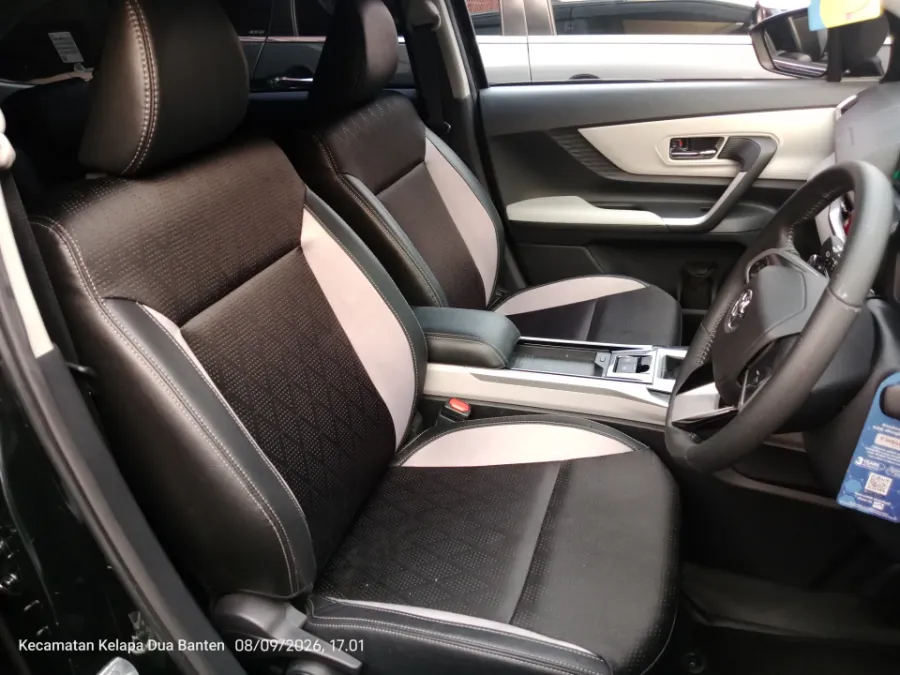 Foto Mobil Bekas Kabin Depan Toyota Veloz 1.5 Q tahun 2023