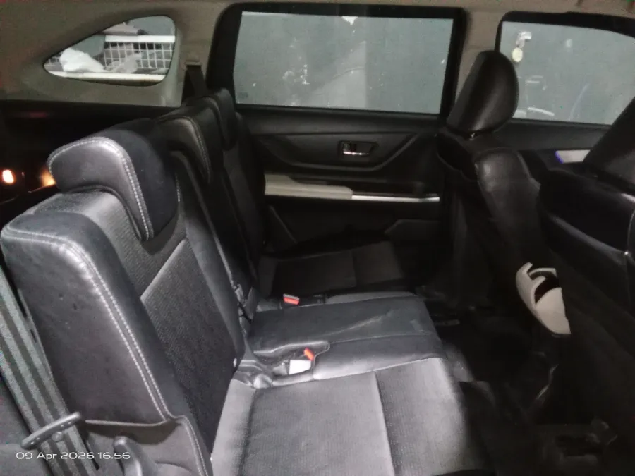 Foto Mobil Bekas Kabin Belakang Toyota Veloz 1.5 Q TSS tahun 2021