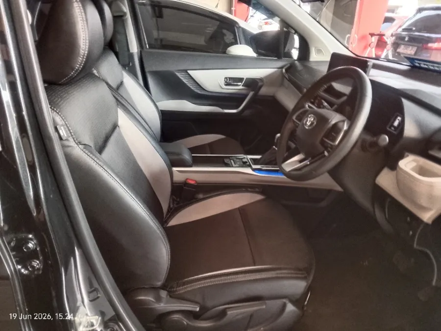 Foto Mobil Bekas Kabin Depan Toyota Veloz 1.5 Q TSS tahun 2021