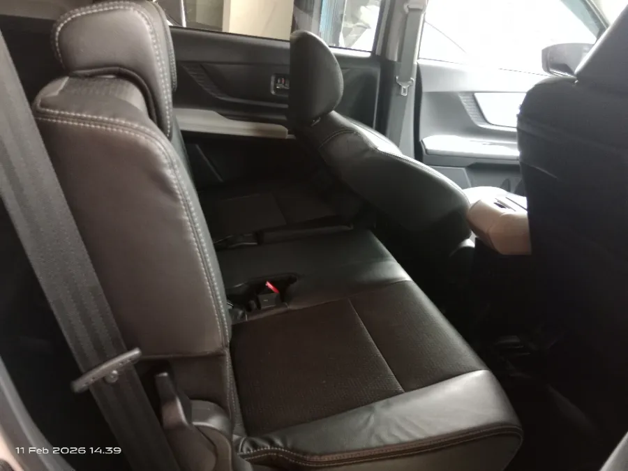 Foto Mobil Bekas Kabin Belakang Toyota Veloz 1.5 Q TSS tahun 2022