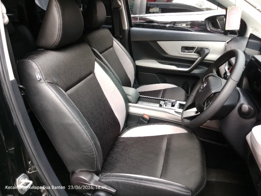 Foto Mobil Bekas Kabin Depan Toyota Veloz 1.5 Q TSS tahun 2022