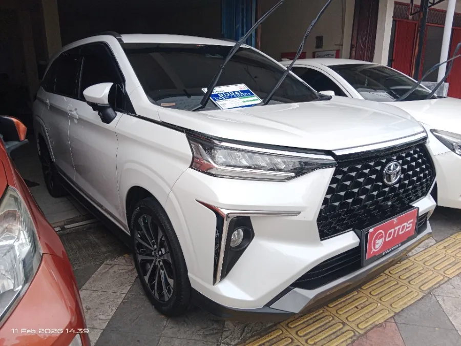 Foto Mobil Bekas Kanan Depan Toyota Veloz 1.5 Q TSS tahun 2022