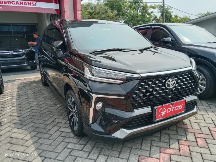 Foto Mobil Bekas Kanan Depan Toyota Veloz 1.5 Q TSS tahun 2022
