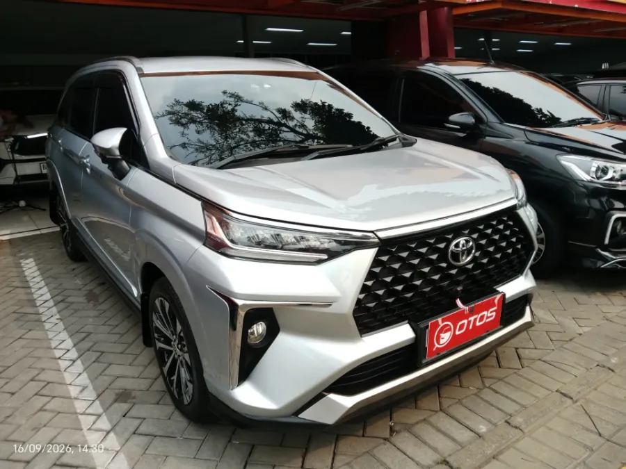 Foto Mobil Bekas Kanan Depan Toyota Veloz 1.5 Q TSS tahun 2022