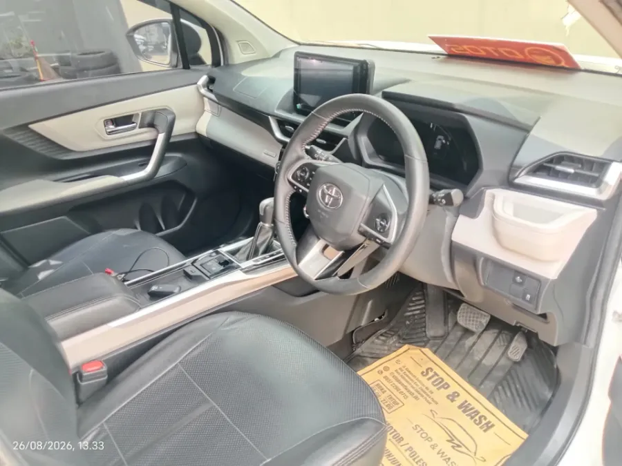 Foto Mobil Bekas Kabin Depan Toyota Veloz 1.5 Q TSS tahun 2023