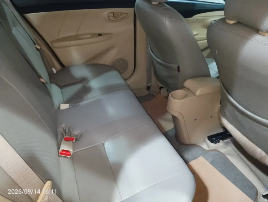 Foto Mobil Bekas Kabin Belakang Toyota Vios 1.5 E tahun 2017