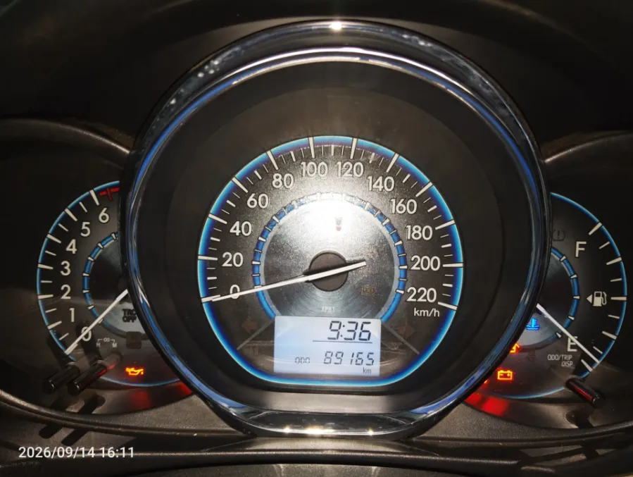 Foto Mobil Bekas Odometer Toyota Vios 1.5 E tahun 2017