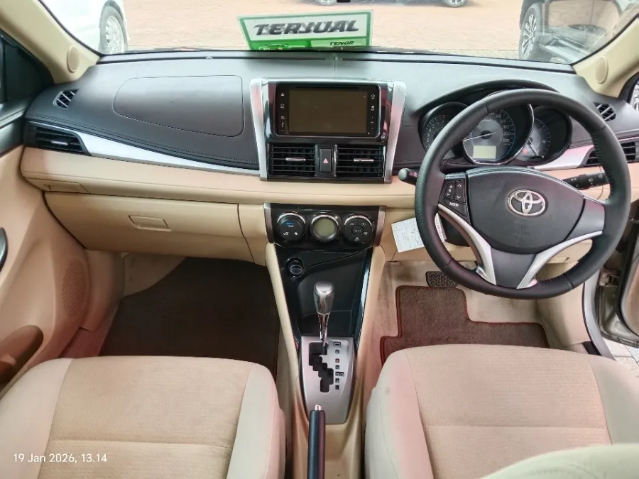 Foto Mobil Bekas Dashboard Toyota Vios 1.5 G tahun 2015