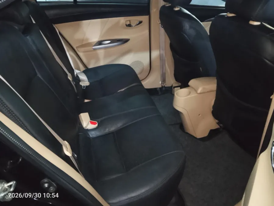 Foto Mobil Bekas Kabin Belakang Toyota Vios 1.5 G tahun 2016