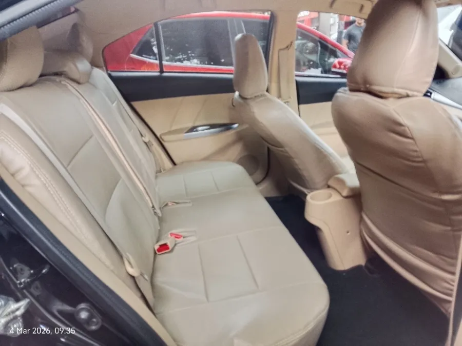 Foto Mobil Bekas Kabin Belakang Toyota Vios 1.5 G tahun 2017