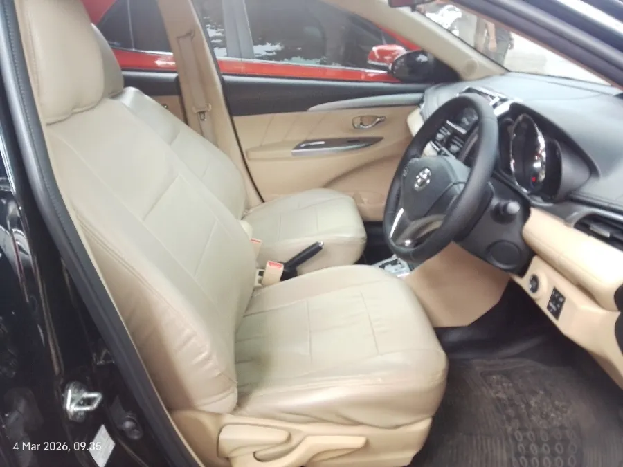 Foto Mobil Bekas Kabin Depan Toyota Vios 1.5 G tahun 2017