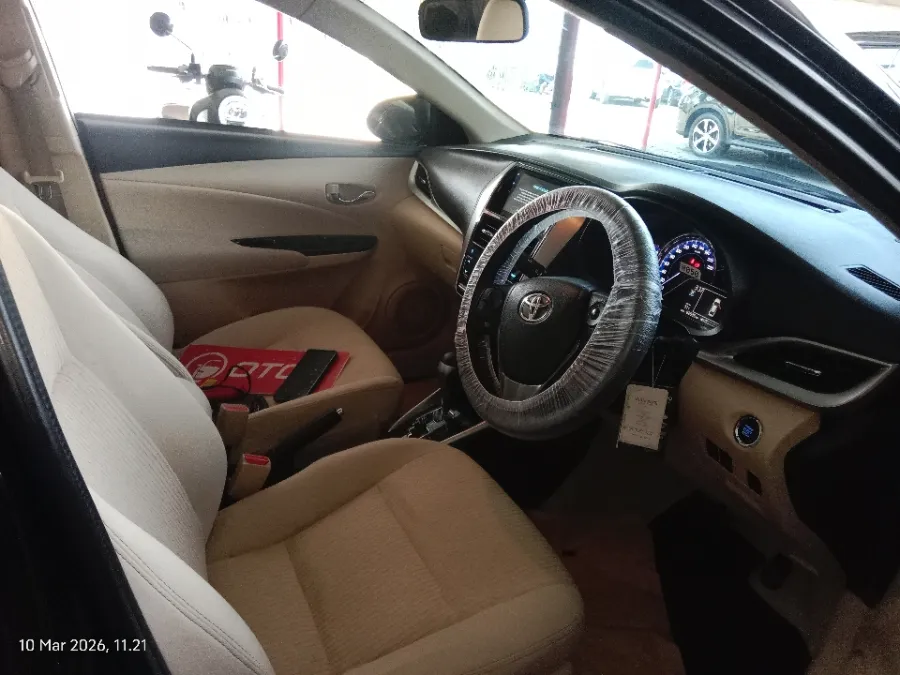 Foto Mobil Bekas Kabin Depan Toyota Vios 1.5 G tahun 2021