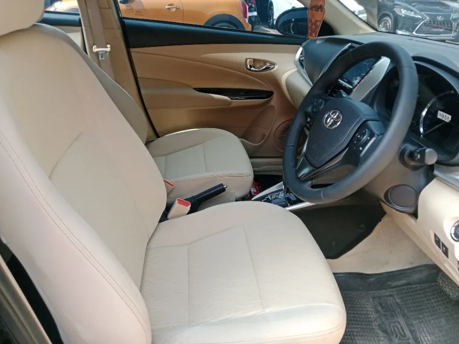 Foto Mobil Bekas Kabin Depan Toyota Vios 1.5 G tahun 2022