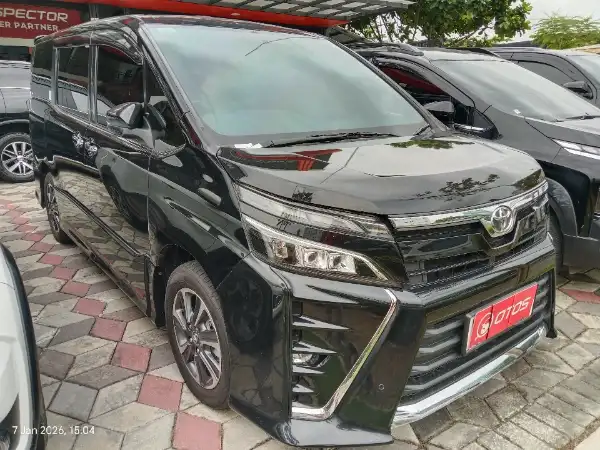 2018 Toyota Voxy 2.0