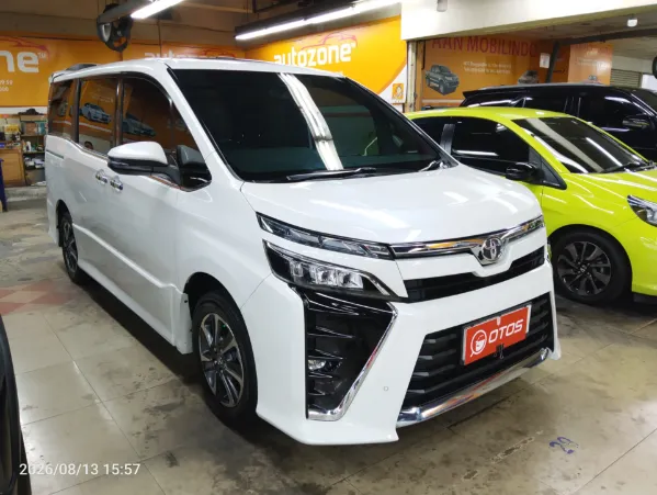 2018 Toyota Voxy 2.0 - Foto 1 dari 6
