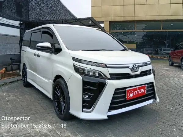 2018 Toyota Voxy 2.0