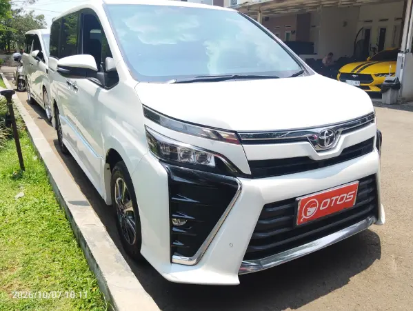 2018 Toyota Voxy 2.0