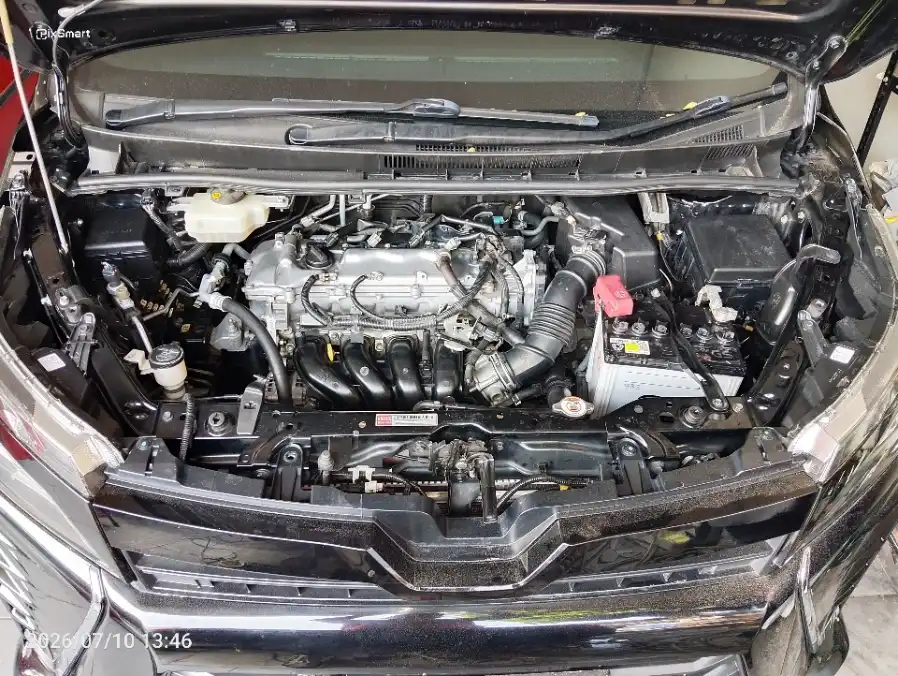 Foto Mobil Bekas Mesin Toyota Voxy 2.0 tahun 2018