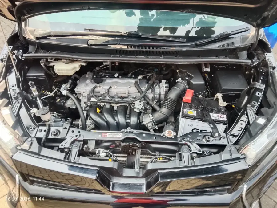 Foto Mobil Bekas Mesin Toyota Voxy 2.0 tahun 2018