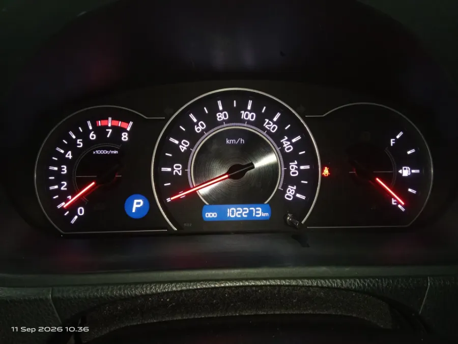Foto Mobil Bekas Odometer Toyota Voxy 2.0 tahun 2018
