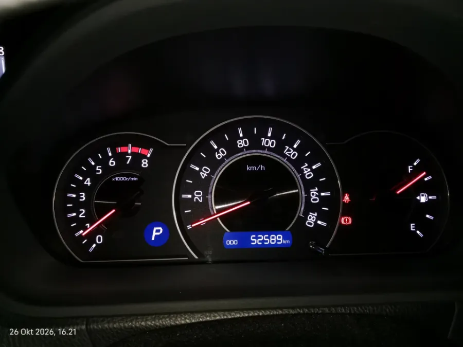 Foto Mobil Bekas Odometer Toyota Voxy 2.0 tahun 2018
