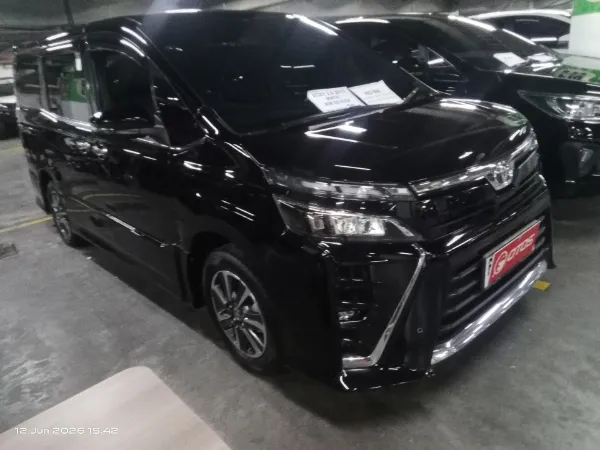 2019 Toyota Voxy 2.0