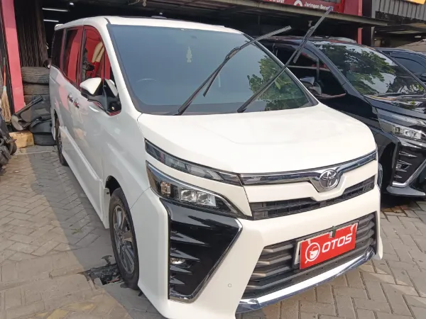 2019 Toyota Voxy 2.0