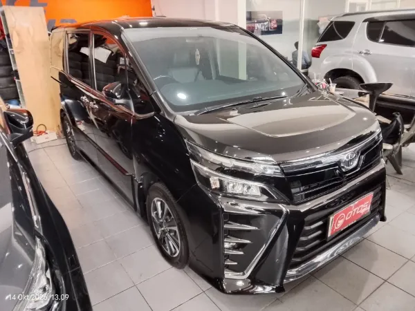 2019 Toyota Voxy 2.0
